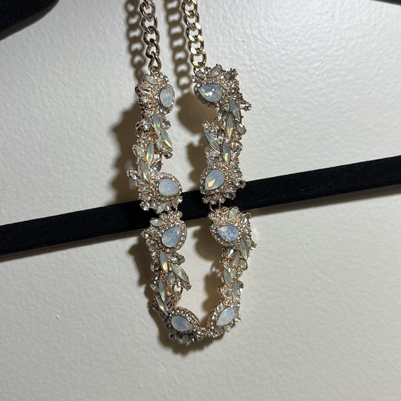 Opalescent statement necklace - Picture 6 of 7